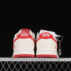 Nike SB Dunk Low Supreme