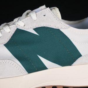 New Balance 230