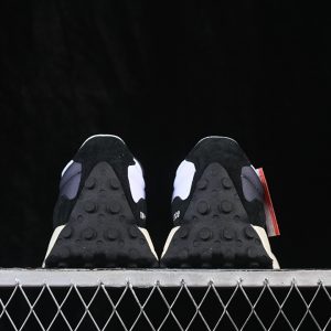 New Balance 230