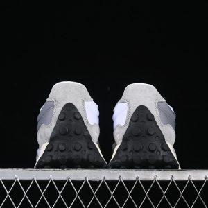 New Balance 230