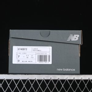 New Balance 740