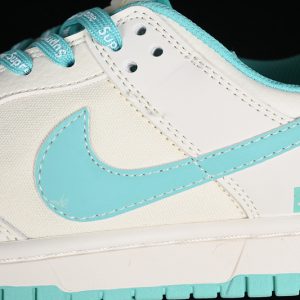 Nike SB Dunk Low Supreme