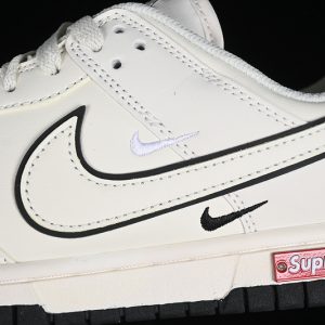 Nike SB Dunk Low Supreme