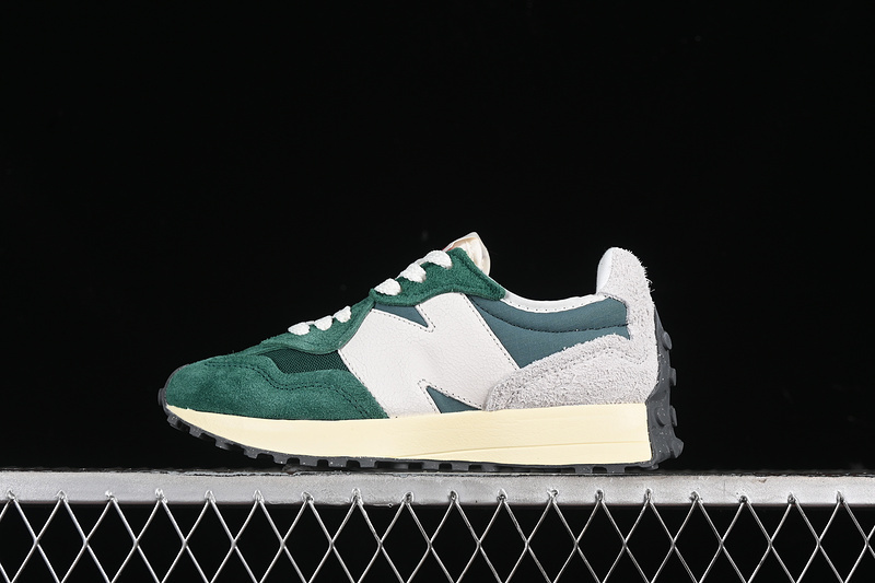 New Balance 230