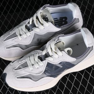 New Balance 230