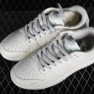 Nike SB Dunk Low Supreme
