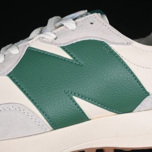 New Balance 230