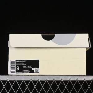 Nike SB Dunk Low Supreme