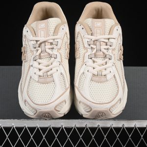 New Balance 740
