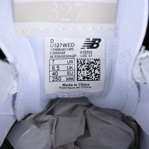 New Balance 230