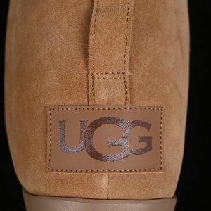 Ugg Pumped Lace Up Maroom