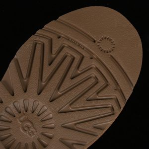 Ugg Classic Short Ii Maroom
