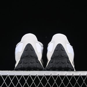 New Balance 230