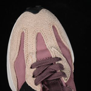 New Balance 230