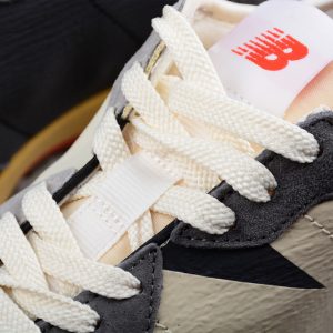 New Balance 230