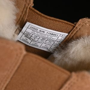 Ugg Mini Bailey Button Ii Maroom