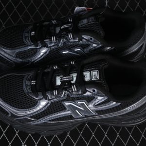New Balance 740