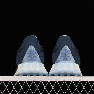 New Balance 230