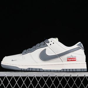 Nike SB Dunk Low Supreme