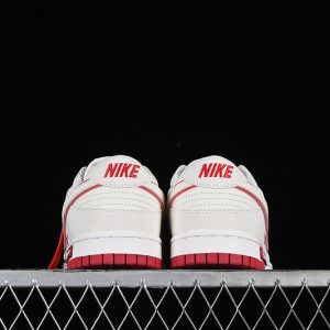 Nike SB Dunk Low Supreme