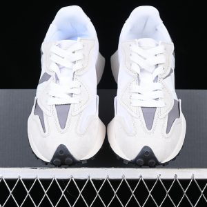 New Balance 230