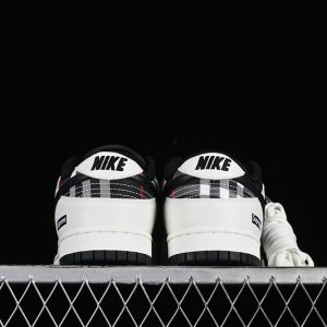 Nike SB Dunk Low Supreme