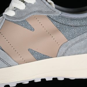 New Balance 230
