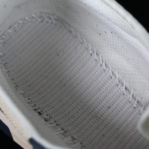 New Balance 230