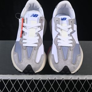 New Balance 230