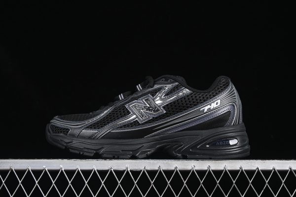 New Balance 740