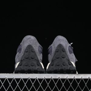 New Balance 230