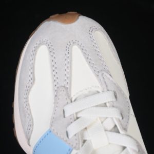 New Balance 230