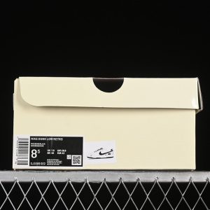 Nike SB Dunk Low Supreme