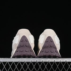 New Balance 230