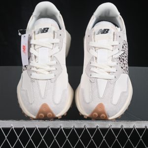 New Balance 230