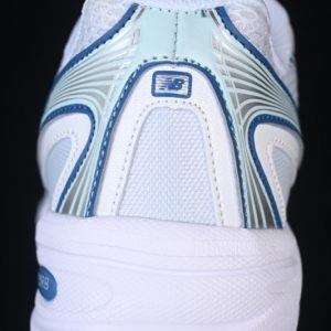 New Balance 740