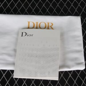 Dior B30