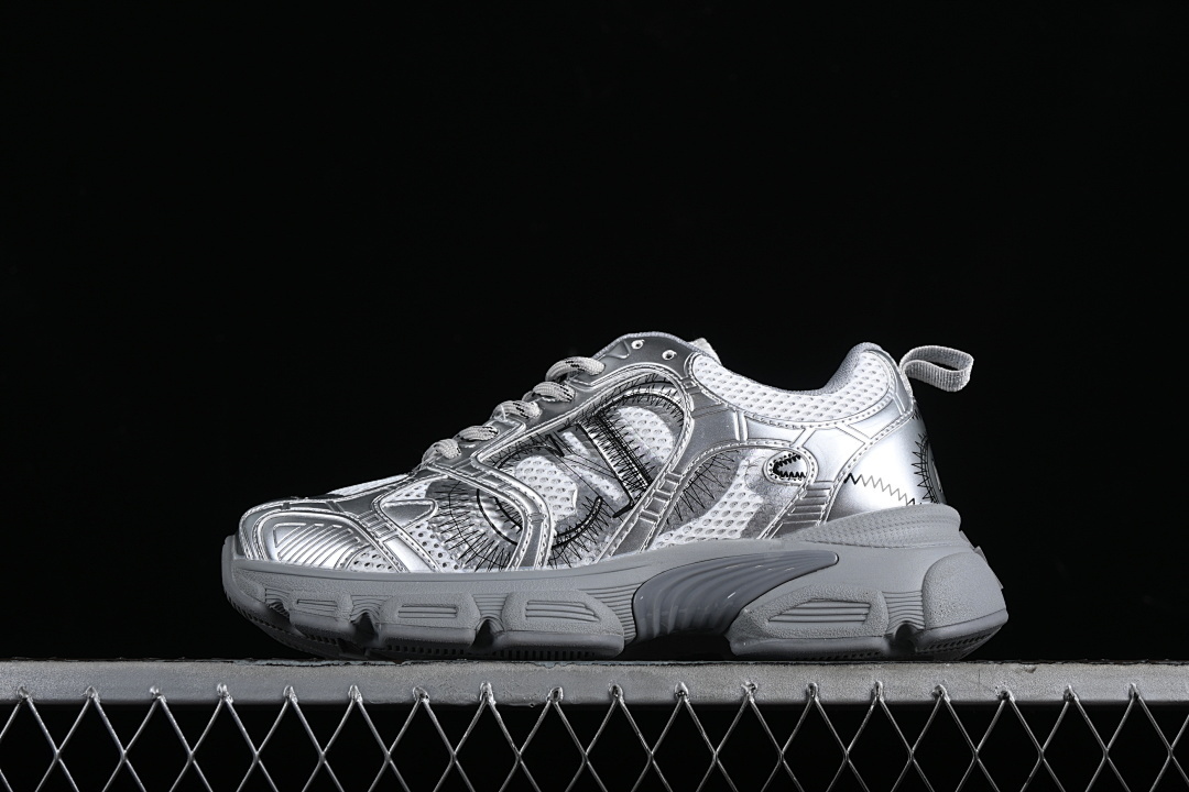Dior B33