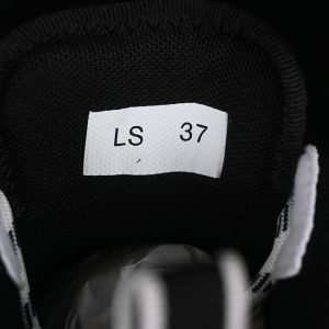 Dior B33