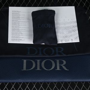 Dior B30