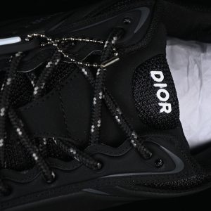 Dior B22