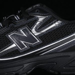 New Balance 740