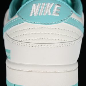 Nike SB Dunk Low Supreme