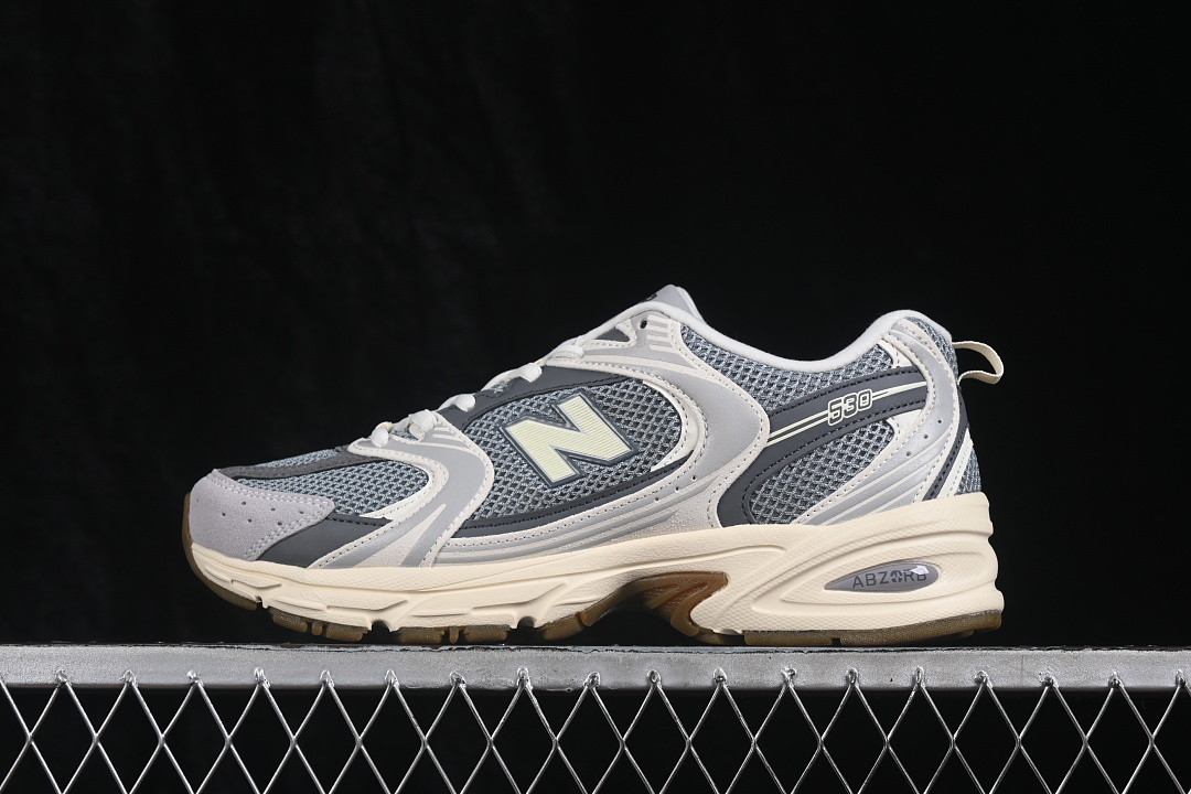New Balance 530