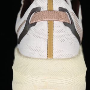 Saucony
