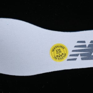 New Balance 230