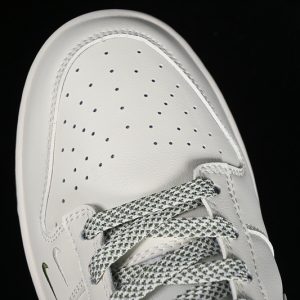 Nike SB Dunk Low Lv