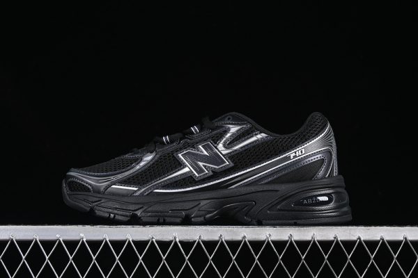New Balance 740