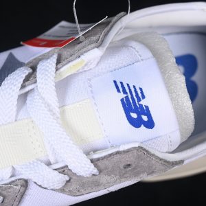New Balance 230
