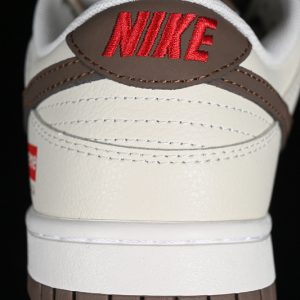 Nike Supreme x Dunk Low SB